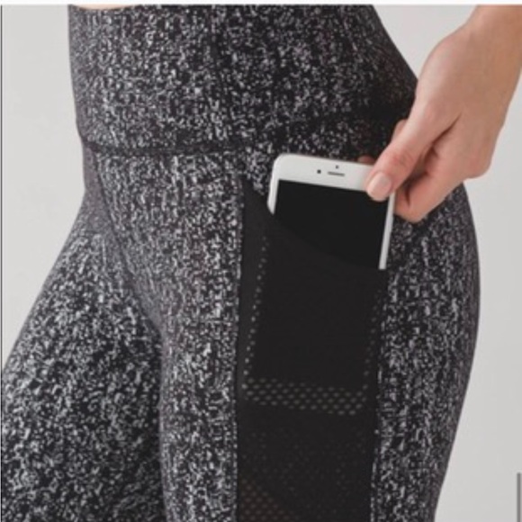 Lululemon Fit Physique leggings - Picture 12 of 12